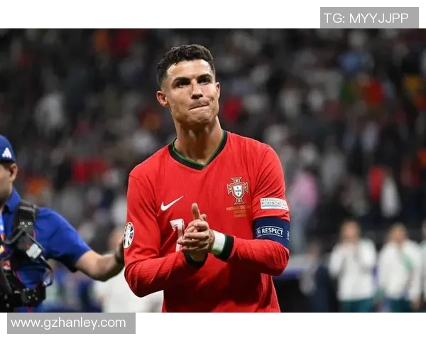 90年代足坛璀璨星光回顾 向世界展示过个人风采的男足球员们 90年代足坛璀璨星光回顾 向世界展示过个人风采的男足球员们