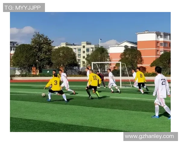 光头足球星豪情拼搏绿茵赛场再掀风云书写传奇荣耀篇章 光头足球星豪情拼搏绿茵赛场再掀风云书写传奇荣耀篇章