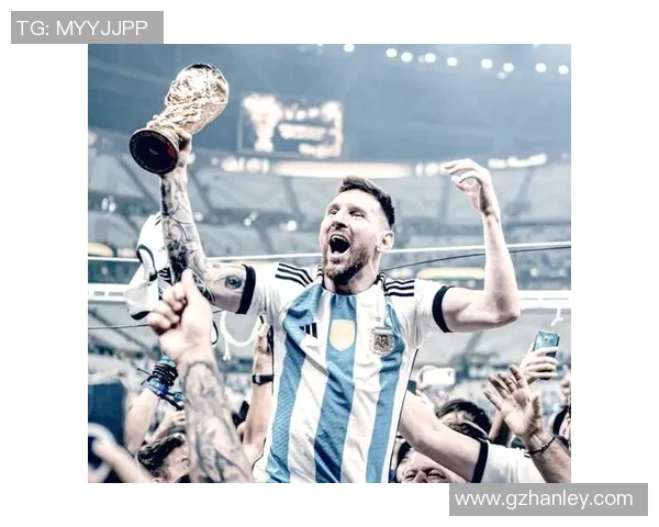 历史足球巨星回顾 从贝利到梅西的时代变迁与传奇之路