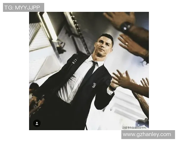 帅气足球球星：他们用足坛风采诠释了魅力与力量的完美结合