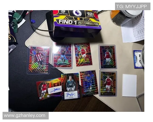 新手入门必备足球球星卡原盒推荐适合各类玩家收藏和投资 新手入门必备足球球星卡原盒推荐适合各类玩家收藏和投资