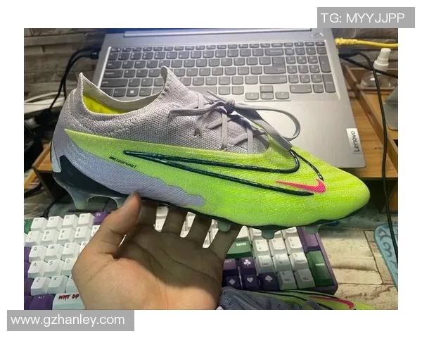 柠檬黄色GX足球鞋球星款亮眼登场助力赛场表现超群 柠檬黄色GX足球鞋球星款亮眼登场助力赛场表现超群