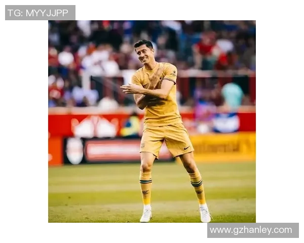 深度揭秘：足球巨星背后的训练与生活拷问，真相让人震惊