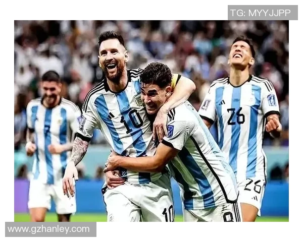 足球大锅烩：盘点世界球星跨队合作与赛场传奇时刻